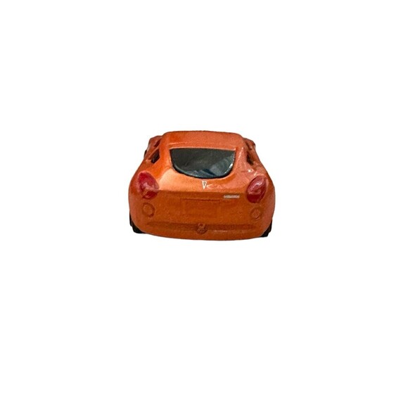 Maisto Transit Authority 2002 Pontiac Solstice Concept Diecast Die-cast Toy Car - Picture 4 of 6